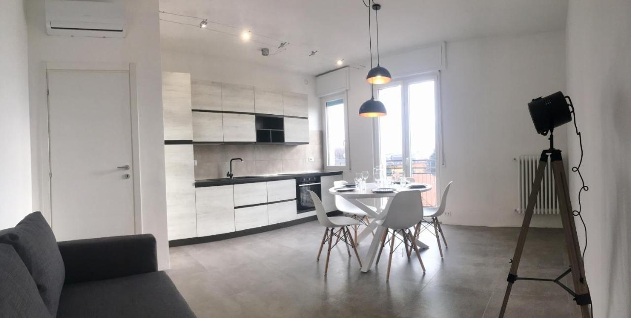 CaseOspitali - CASA LUMIERE bilo panoramico e luminoso - piano 3 NO ascensore Cernusco Sul Naviglio Exterior foto